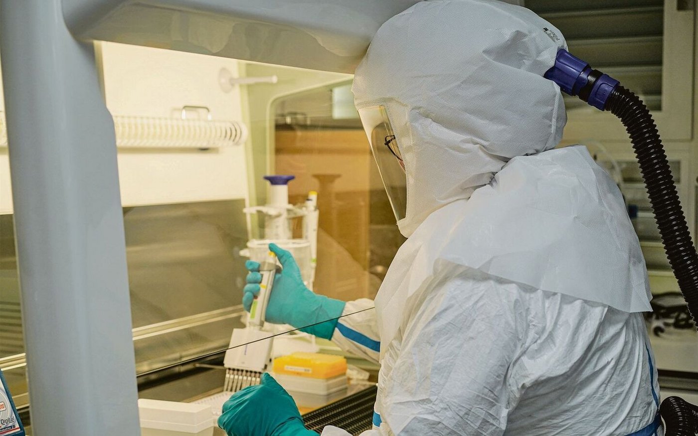Blick ins Schweizer Referenzlabor für Diagnose, Kontrolle und Erforschung hochansteckender viraler Tierseuchen.