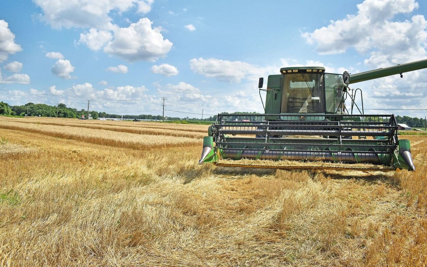Ein technischer Defekt und der Mähdrescher steht still. Das geht ins Geld. Bei technischen Ursachen und Missgeschicken greift die Versicherung. 