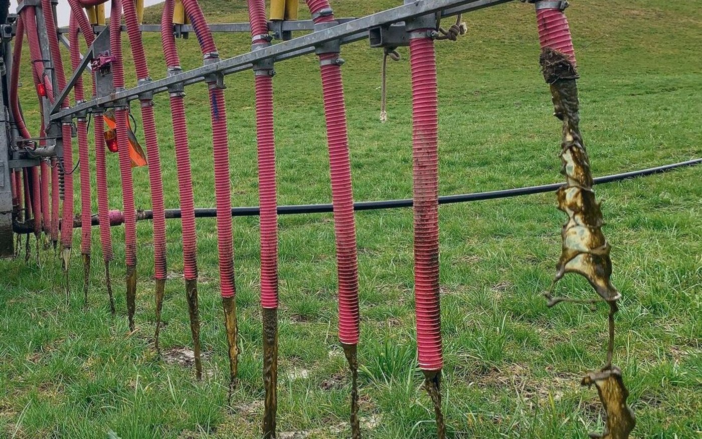 Güllen mit Schleppschlauch ist im Kanton Luzern bereits seit diesem Jahr obligatorisch und gilt für Flächen unter 18 Prozent Neigung. Ausnahmen sind möglich.  