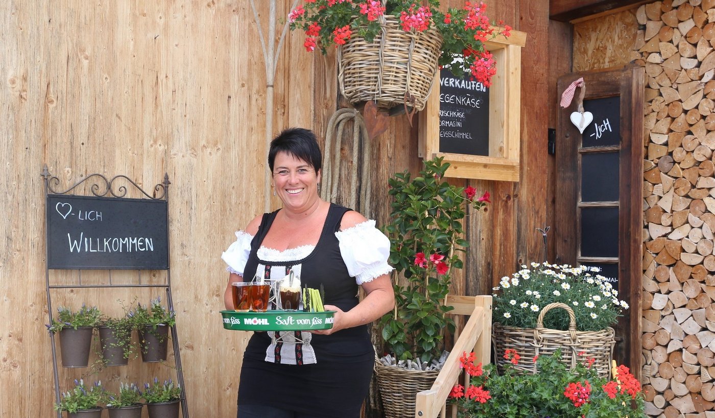 Mit der Übernahme der Alpwirtschaft Gehren erfüllte sich Lucia Steiner einen Lebenstraum. (Bilder Reto Betschart)