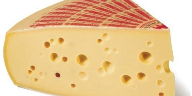  Der Emmentaler AOP bleibt der meistexportierte Käse der Schweiz - verlor aber -1'522t (-18,2%). (Bild: zVg)