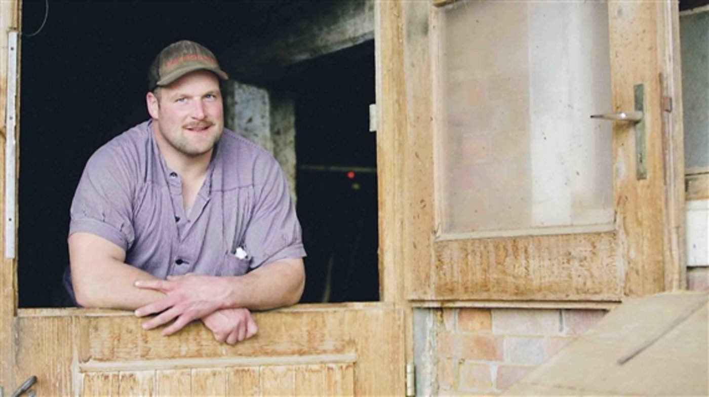 Folge 1: Thomas Sempach ist ein Chrampfer: Er führt einen Bauernhof, schwingt auf hohem Niveau und arbeitet noch Teilzeit als Maurer. (Bilder Flavian Cajacob) 