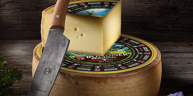 Am stärksten angestiegen ist die Produktion von Bündner Bergkäse. Am meisten verkauft wurde Gruyère AOP. (Bild buendnerbergkaese.ch)