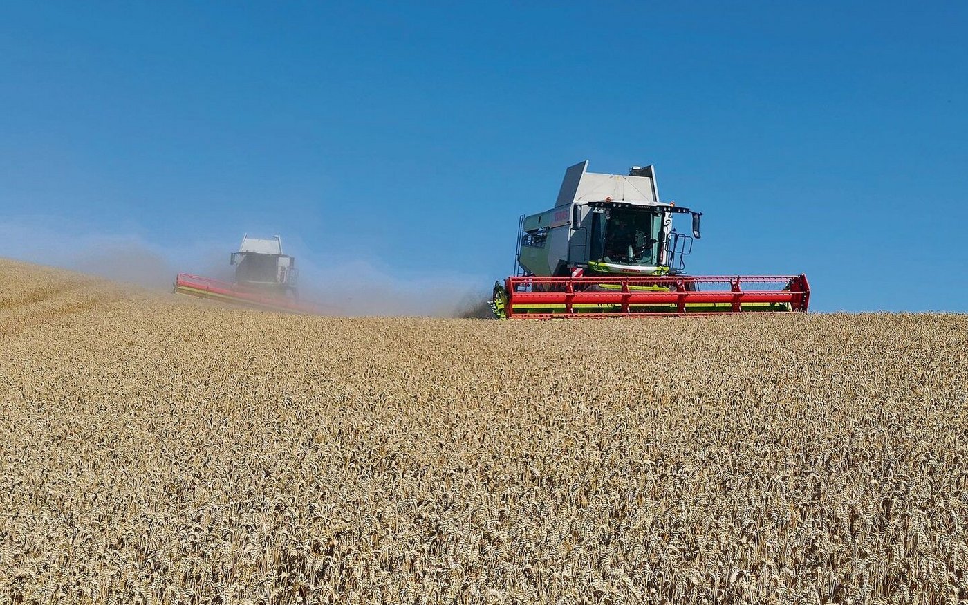 Claas führte zwei neue Lexion-Montana-Modelle mit Fahrwerkshangausgleich vor.