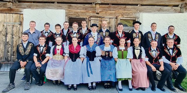 Die Absolvent(innen) der Landwirtschaftsschule Giswil. 