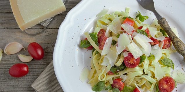 Eine gesündere Ernährung soll den Wasserbedarf der Landwirtschaft stark senken können. (Bild Pixabay)