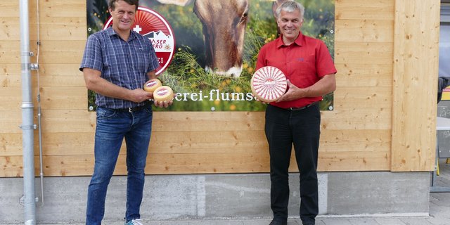 Das sind die Gewinner: Die Käserei Alp Tannenboden aus Flumserberg. (Bild Emmental Versicherung)