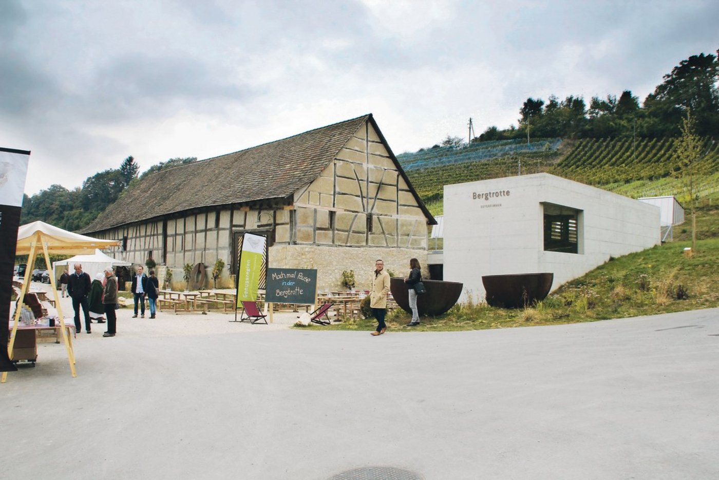 Nach der Projekt- die Umsetzungsphase. Die Osterfinger Bergtrotte, die innerhalb eines PRE-Projektes saniert und erweitert worden ist, gehört zu den Kernprojekten in der Genussregion Wilchingen-Osterfingen-Trasadingen.(Bild Roland Müller)