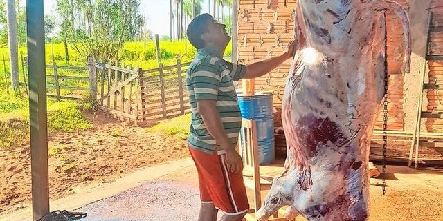 Metzgete in Paraguay: Auf dem Betrieb wird geschlachet, das Fleisch wird direkt verkauft.