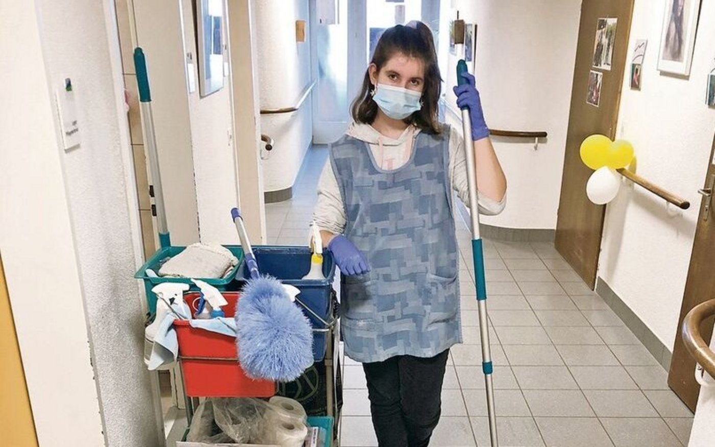 Palmira Schüpbach (17) macht in der Stiftung Uetendorf BE eine zweijährige PRA im Bereich Hauswirtschaft.
