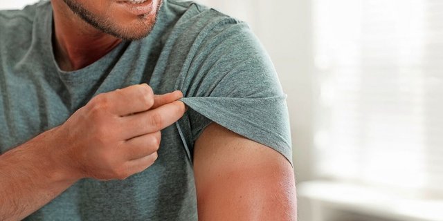 Ein Sonnenbrand ist nicht nur einfach lästig. Er sollte daher möglichst vermieden werden.