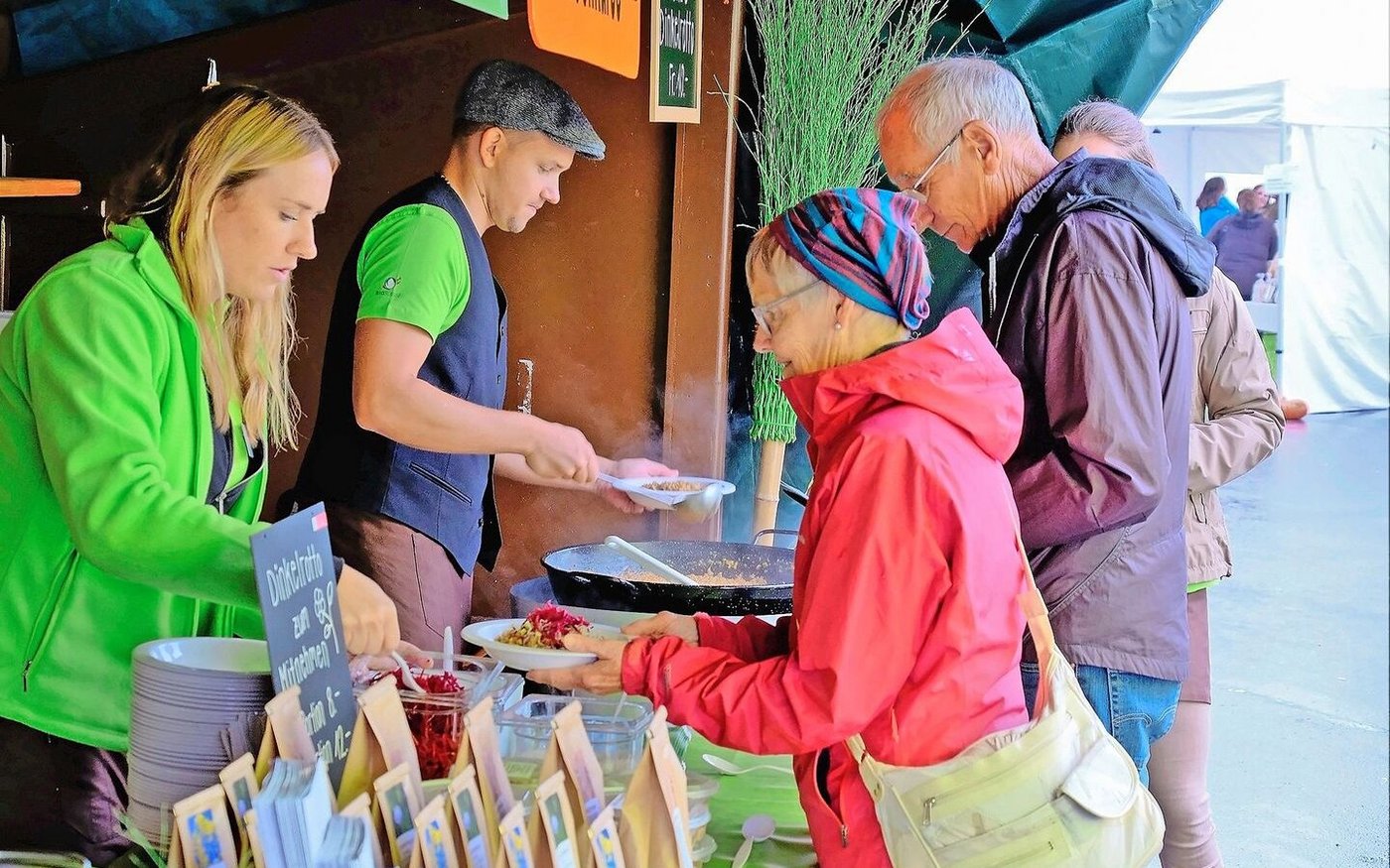 Bio-Märkte wie der jährlich in Zug stattfindende Bio-Markt «O sole bio» sind eine gute Gelegenheit, dem Konsumenten die Vorzüge des Bio-Landbaus aufzuzeigen.