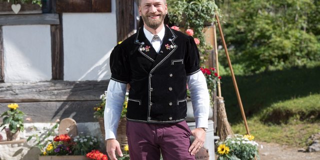 «Deheem» fühlt sich Marco Fritsche laut eigenen Angaben nur an zwei Orten. In seinem 325-jährigen Haus in Appenzell und vor der Kamera. (Bild 3+)
