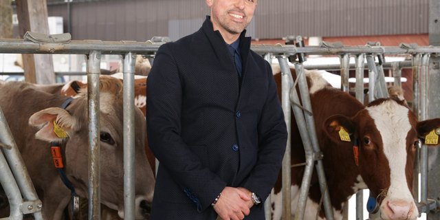 «Neben seiner vielseitigen Berufs- und Führungserfahrung bringt Joël Bérard fundiertes Wissen im Bereich Tiere und Tiergesundheit mit», teilt Agroscope in einer Medienmitteilung mit. (Bild Agroscope)