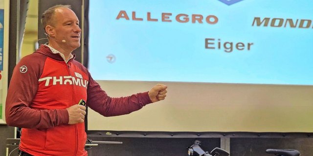 Man kennt ihn als Thömu – den Gründer und Eigentümer von «Thömus». Der Erfolgsweg des Bauernsohns ist eindrücklich. Jüngst hat er auch noch eine Migros-Tochter übernommen.  