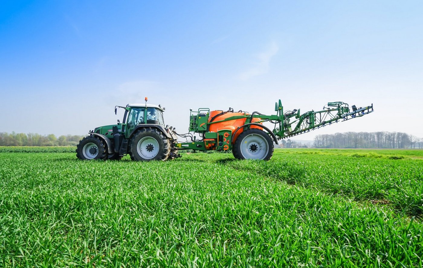 Beim Reinigen der Feldspritze kann viel schiefgehen. (Bild Fotolia)