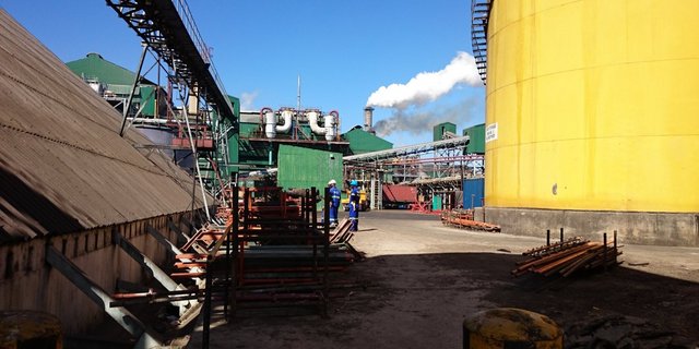 Ausschnitt des Industrie-Labyrinths Nakambala Sugar: die grösste Zuckerfabrik in Sambia. (Bilder Markus Schär) 