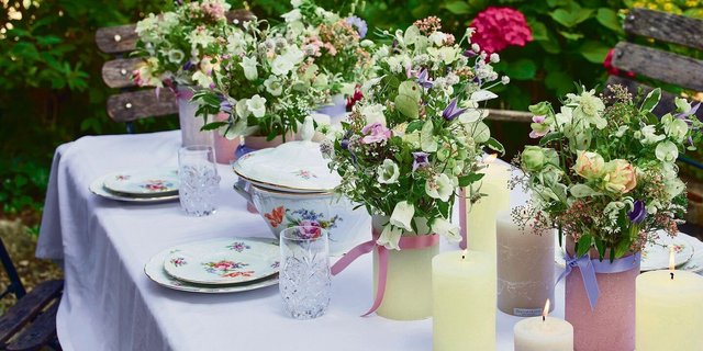 Hier würde man sich gerne hinsetzen: Diese Blumendeko stammt von Ondrej Vystrcil.