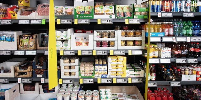 Auch wenn es auf den ersten Blick nicht so aussieht: Lidl betont auf Anfrage, man habe viele vegane und vegetarische Produkte mit Schweizer Herkunft im Sortiment. (Bild zVg)