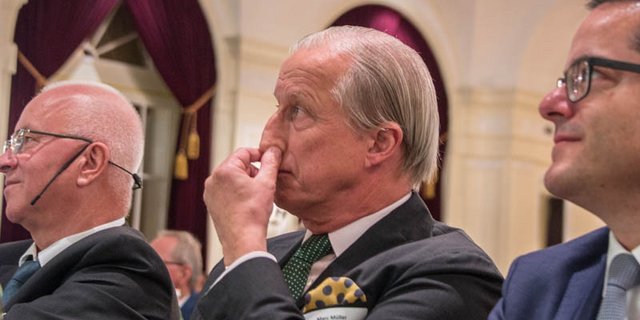 Marc Müller (Mitte) kritisiert den Umgang mit der Grenzöffnung. Sie würde der Landwirtschaft und der ersten Verarbeitungsstufe die Grundlage entziehen. (Bild hja)