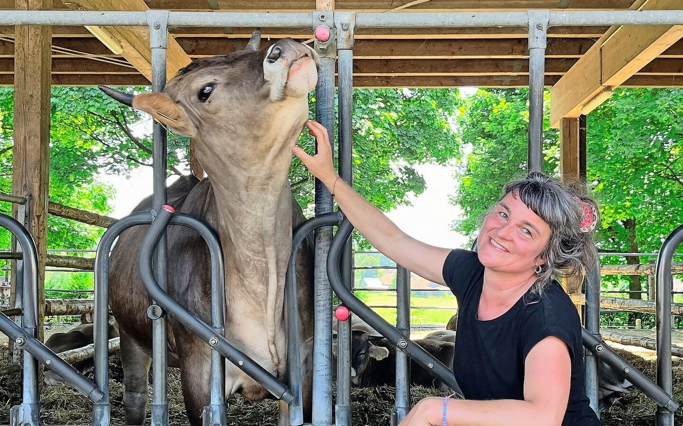 Der Arbeitsalltag von Regula Doppmann beginnt und endet im Rinderstall.