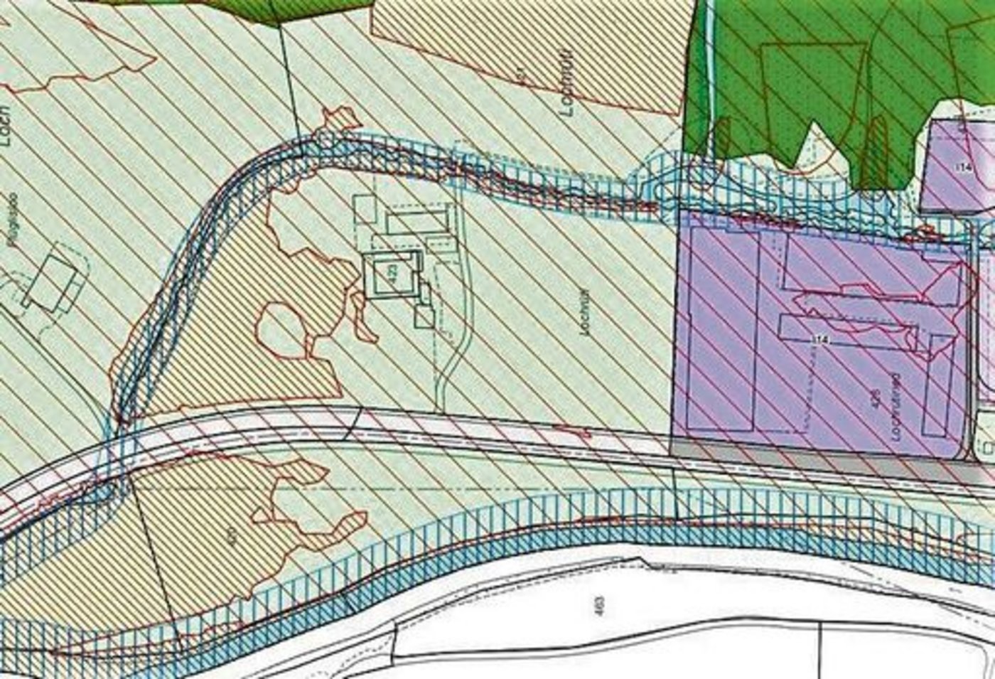 Auf dem Betrieb Lochrüti sind grosse Flächen als Gewässerräume ausgeschieden worden (blau schraffiert). 