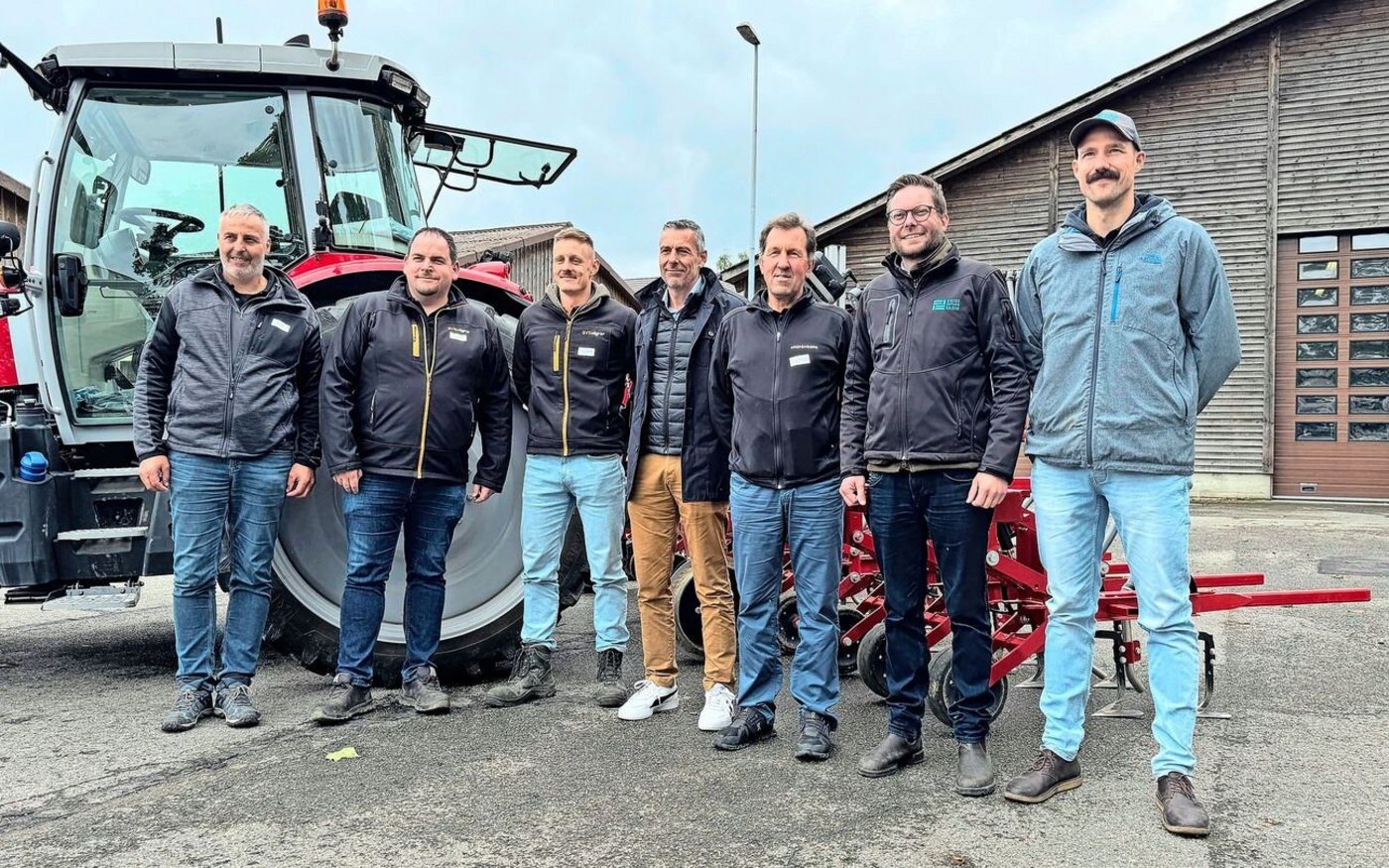 Alle für einen, einer für alle: Das Kernteam der SFF. Von links nach rechts: Ueli Schild, Leiter Versuchsbetrieb SFF, Nicolas Helmstetter, Roman Gambirasio, Jack Rietiker, Christian Eggenberger, Nils Zehner und Florian Bachmann.