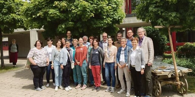 Vergnüglich gingen die Vereinsmitglieder nach der Generalversammlung zum Apéro über. 