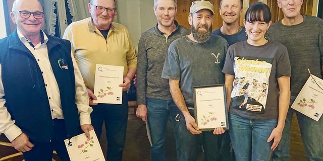 Die Geehrten des Aargauer Kirschen-Qualitätswettbewerbes 2023. 