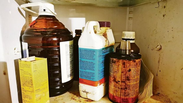 Die Auflagen für Pflanzenschutzmittel werden immer grösser. Viele von ihnen werden zum Teil mit sehr geringen Übergangsfristen aus dem Verkehr gezogen, oft zum Ärger der Bauern. 