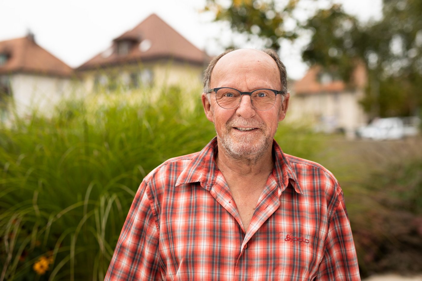 Unterstützung direkt von Mensch zu Mensch: Als Experte und Mitglied des Projekausschusses erlebte Pierre Praz gleich doppelt, dass sich diese nur teilweise durch digitale Kontakte ersetzen lässt. (Bild Isabel Plana, Schweizer Berghilfe)