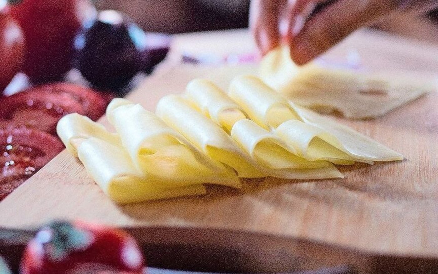 Der Emmentaler passt sich dem modernen Konsum an, mit passenden Produkten wie etwa geschnittenen Scheiben.