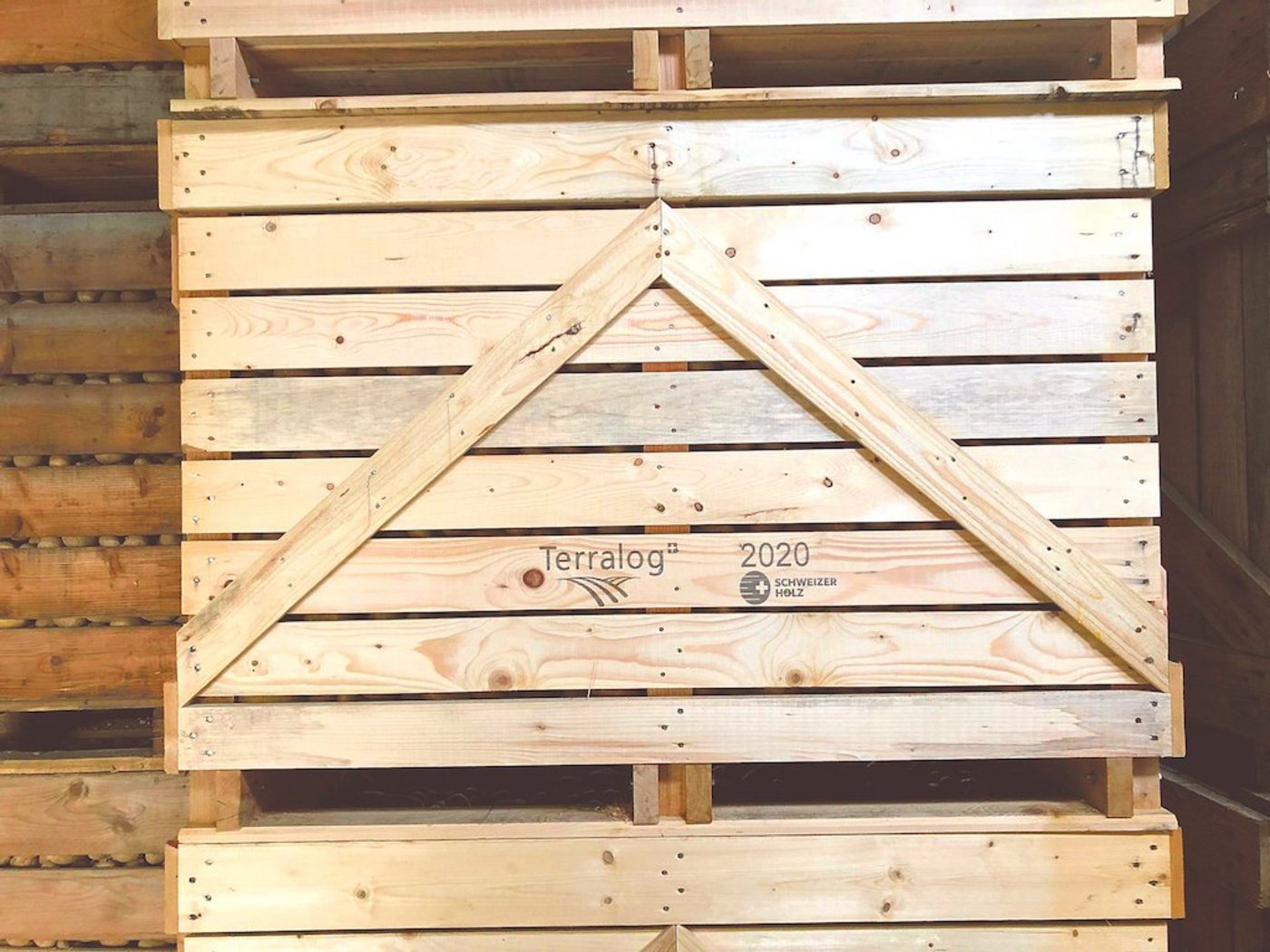 Paloxen für Gemüse und Kartoffeln unter der Marke «Swiss Timber Box» gibt es ab jetzt zu kaufen. (Bild HIS)