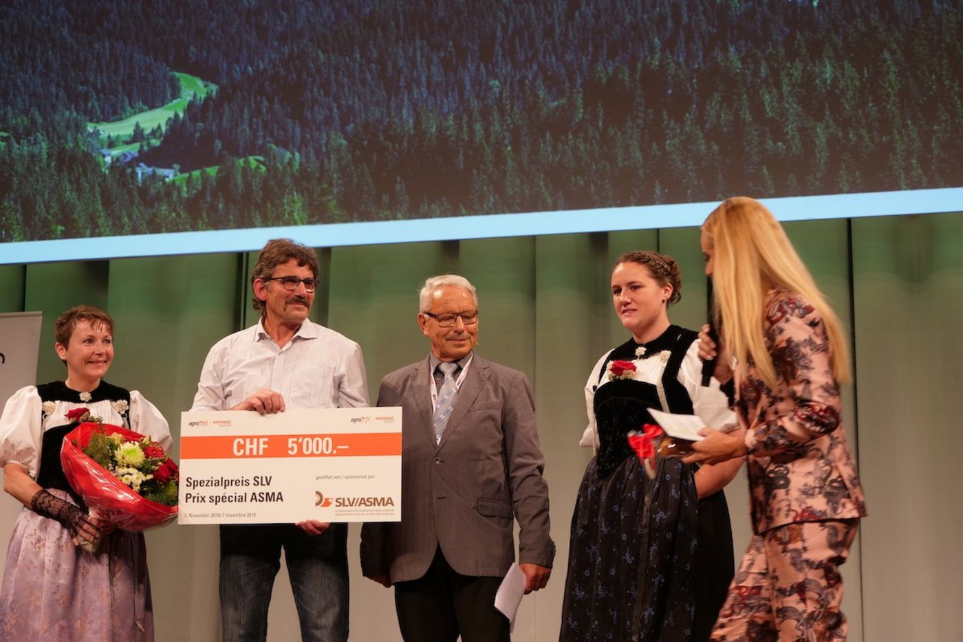 Zusammen mit Max Ursin, Ingenieur aus Meiringen entwickelte Bernhard Aeschlimann die Idee einer Solaranlage zur Energieversorgung auf der Alp. (Bild Noemi Elmiger)