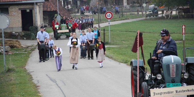 Die Jungtreichler Reichenbach eifern ihren grossen Vorbildern nach. (Bilder Andrea Wyss)