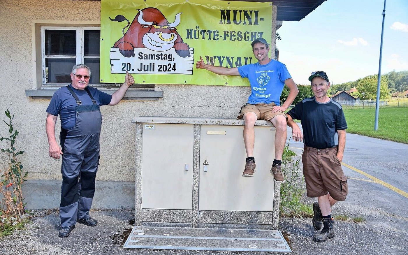 Sie ziehen am gleichen Stick (v. l. n. r.): René Deppeler, OK-Präsident «Munihüttefescht», Niklaus Widmer, Präsident IG Landwirtschaft Wynau, und deren Sekretär Hermann Häni.