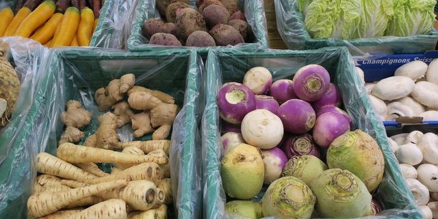 Hofläden dürfen noch betrieben werden – es gelten allerdings die Hygiene- und Abstandsregeln des Bundes. (Bild BauZ)