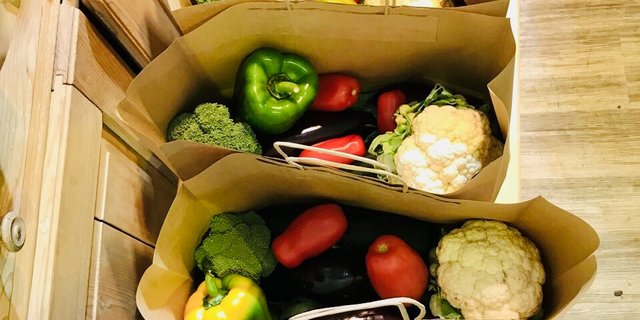 Das Start-up bietet Gemüse-Abos mit ausrangiertem Gemüse an. ((Bilder zVg)