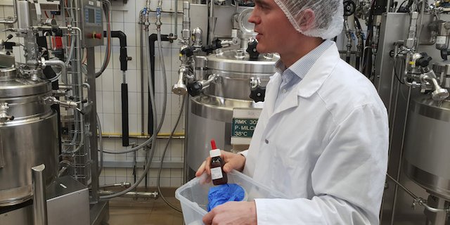 Christoph Kohn, Leiter Forschungsgruppe Kulturen, erläutert die Kulturenproduktion. (Bild lid/ji)