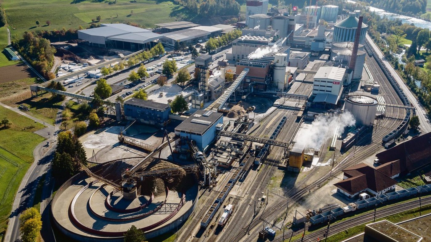 In der Zeit während zweier Kampagnen steht die Anlage zwar still, doch ruhig ist es trotzdem nicht. Verbesserungen an Maschinen und Technik werden vorgenommen. (Bild Zuckerfabrik Aarberg)