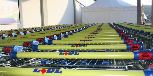 Ein Grossteil der CO2-Emissionen kommen aus dem Transportbereich. (Symbolbild Hans Rüssli)