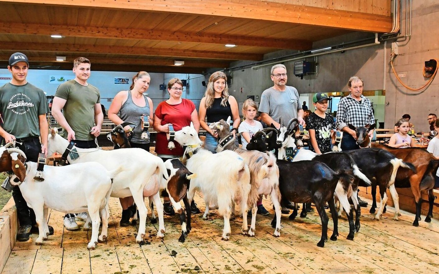 Einer der Höhepunkte des Tages: Die stolzen Züchter und Züchterinnen präsentierten die Rassensiegerinnen. 