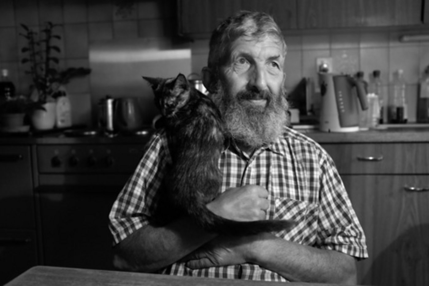 «Wie ich diese Tage vermisse, als Lisa, Schwabi und ich zusammen in seiner Küche sitzen konnten», schreibt Pinaki zum Bild. (Bild Pinaki)