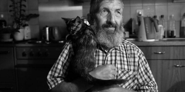 «Wie ich diese Tage vermisse, als Lisa, Schwabi und ich zusammen in seiner Küche sitzen konnten», schreibt Pinaki zum Bild. (Bild Pinaki)