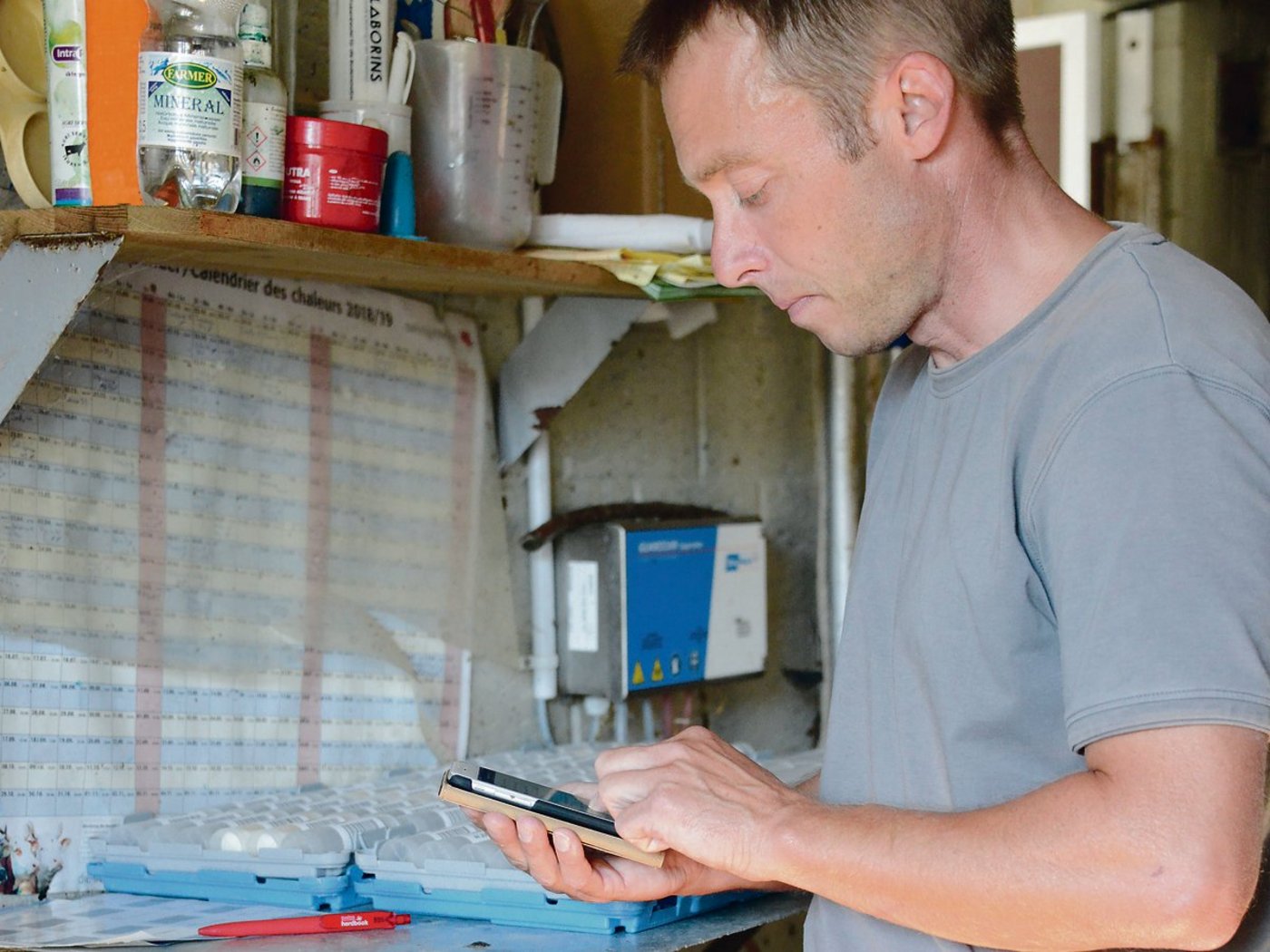 In der App werden alle Messwerte der Milchkontrolle erfasst.(Bild Swissherdbook)