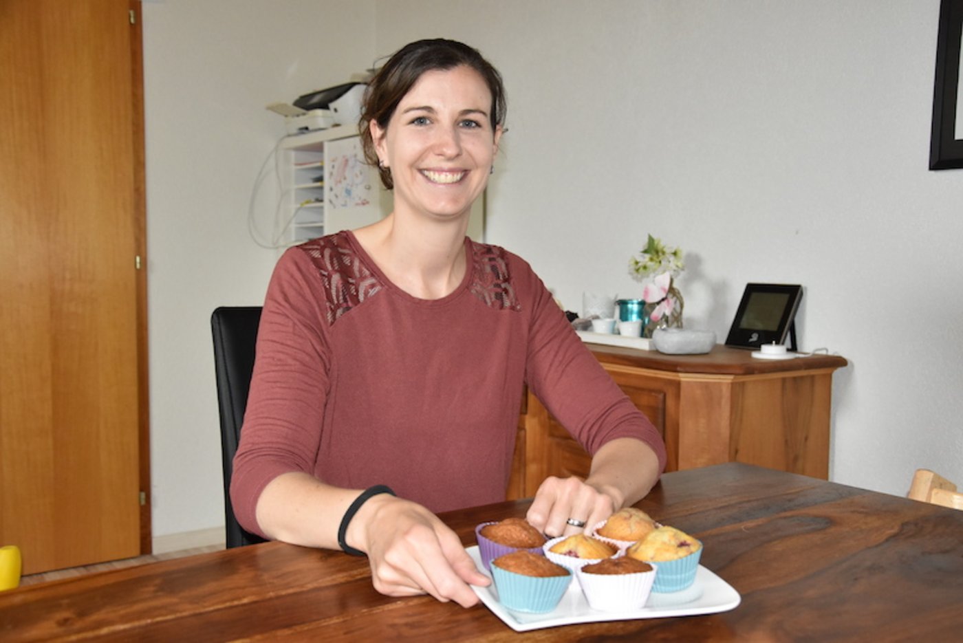 Seit der Bäuerinnenschule backt Claudia Ledermann regelmässig und eine neue Küche hat sie auch geplant. (Bild Barbara Heininger)