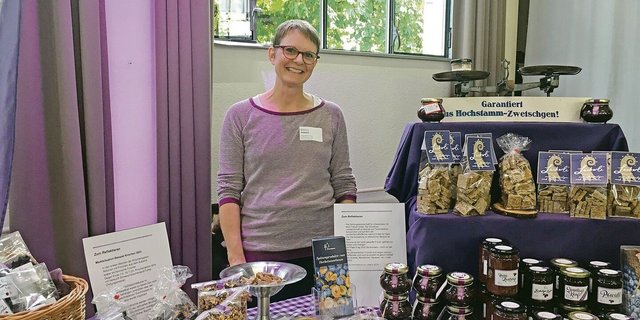 Die künftige Posamenter-Geschäftsführerin Bettina Aeberli präsentiert die Hochstammprodukte aus dem Oberbaselbiet in der ganzen Schweiz. Hinter ihnen steckt viel Handarbeit.