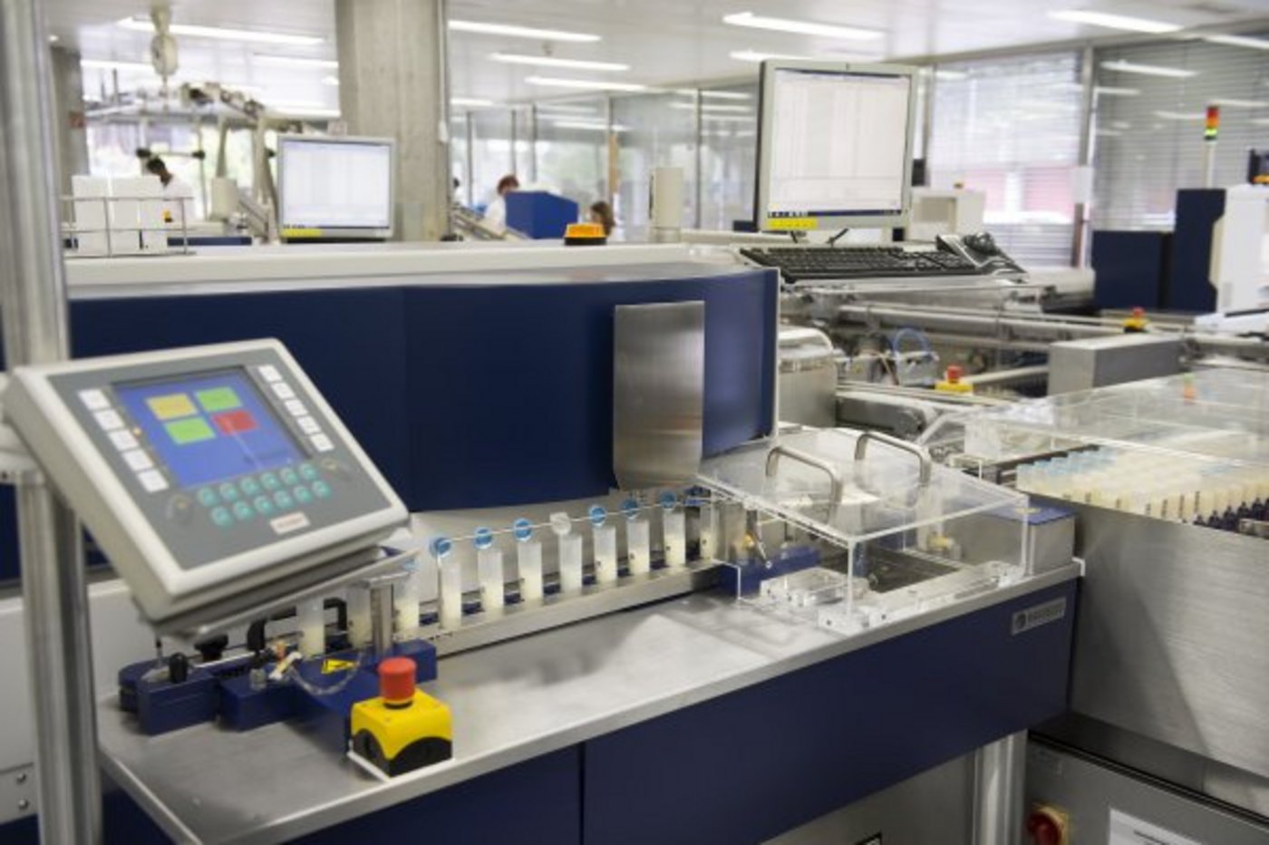 Suisselab, hier ein Bild aus den Räumlichkeiten in Zollikofen hat sich den Grossauftrag Milchprüfung für die nächsten Jahre gesichert. (Bild pd)