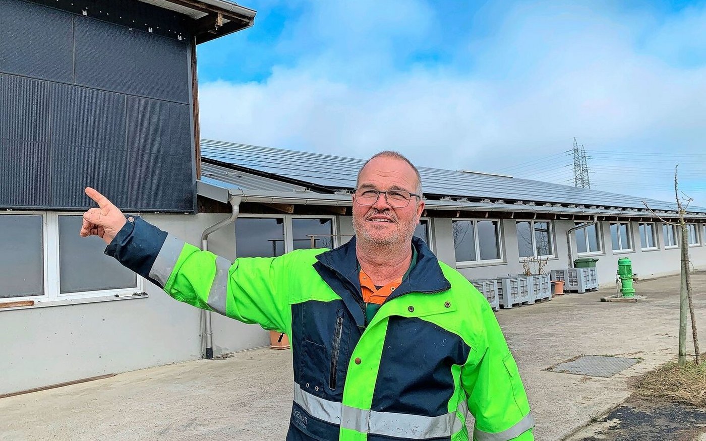 Eine PV-Anlage mit 350 kWp Leistung hat Thomas Estermann aus Hildisrieden auf dem Dach und der Fassade der Schweinescheune installiert. Vom produzierten Solarstrom kann er aber nur 20 Prozent selber nutzen. 