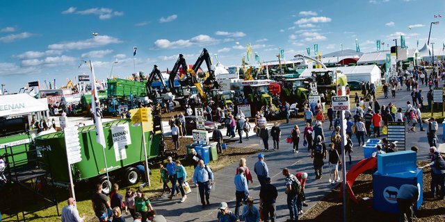 Die National Ploughing Championship findet jährlich auf 185'000 m2 statt, an der 1700 Aussteller u. a. ihre neuste Agrartechnik vorstellen. (Bilder Katrin Erfurt)